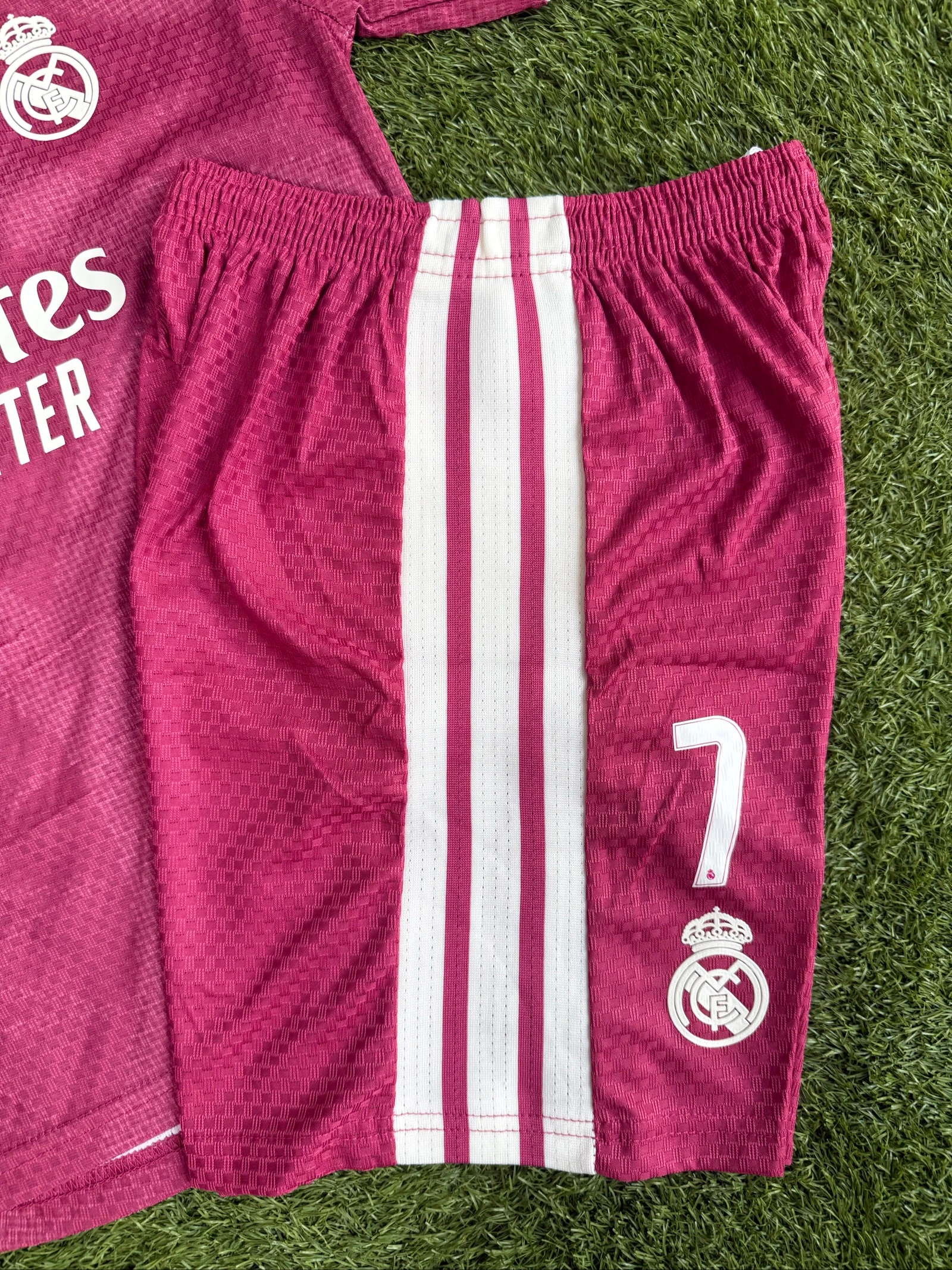 Real Madrid kit – photo 5